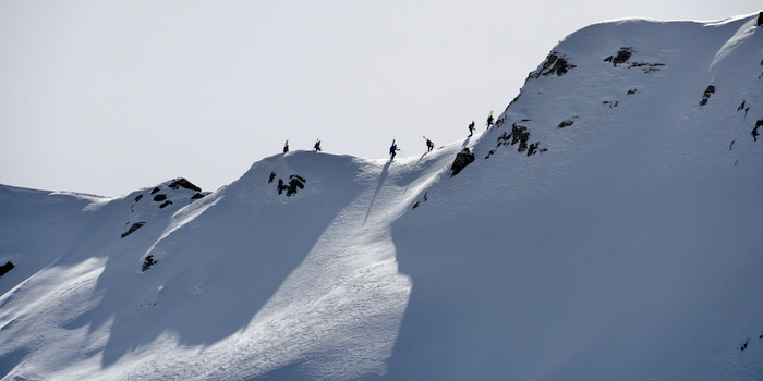 Die anwesenden Bergführeraspiranten in Aktion