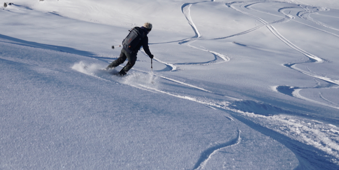 ... und Ski.