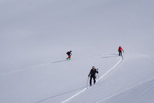 1. Tag mit Zwischenaufhellung und spontanem Gegenaufstieg