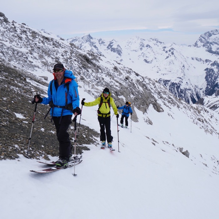 ... kurz vor dem Gipfel unangenehm hart und steinig – Ausrutschen verboten!.