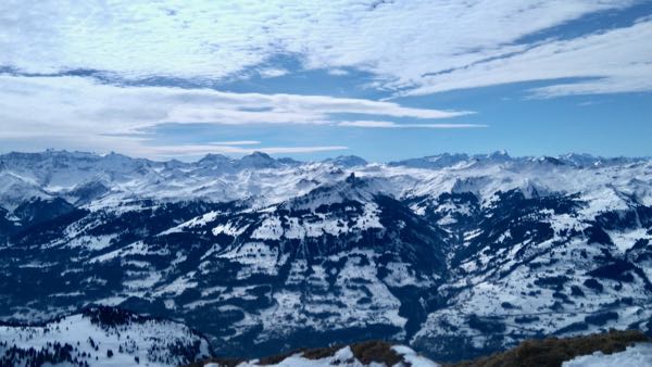 Unerwarteter Wolkenaufzug aus Osten